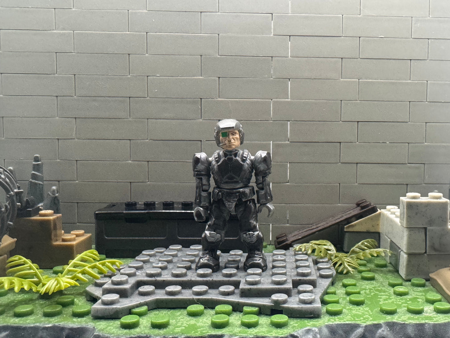 Old Articulation Silver Marine Monacle Pale Face