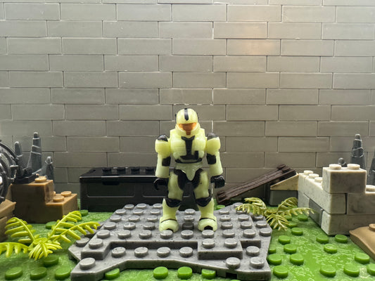 Old Articulation Glow In The Dark Green Spartan CQB